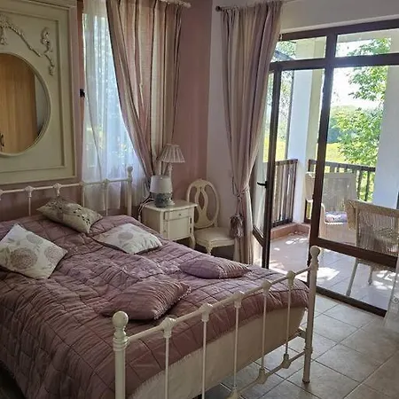 Villa Beautiful And Quiet Family