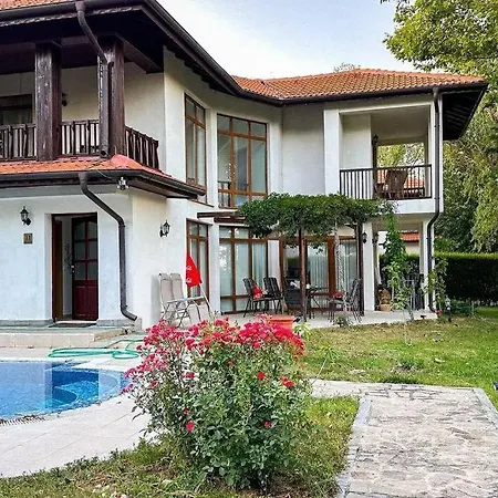 Villa Beautiful And Quiet Family *
