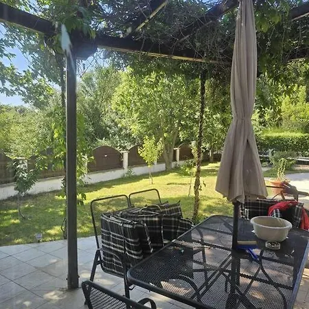 Beautiful And Quiet Family Villa