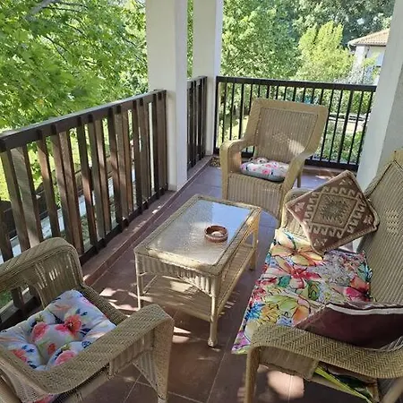 Beautiful And Quiet Family Villa
